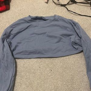 cropped blue long sleeve sweatshirt